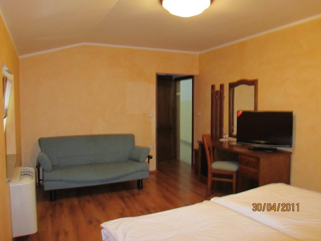 Arkade Turizem Villa Crnice Ruang foto