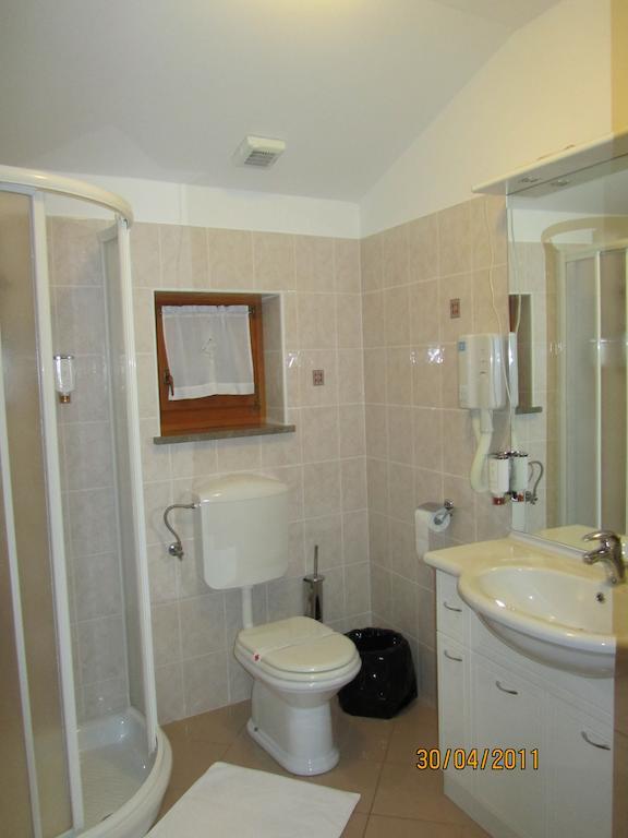 Arkade Turizem Villa Crnice Ruang foto
